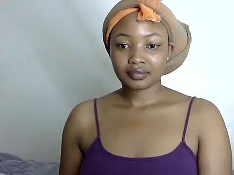 Q amor2 online show from January 6, 2025, 7:13 pm