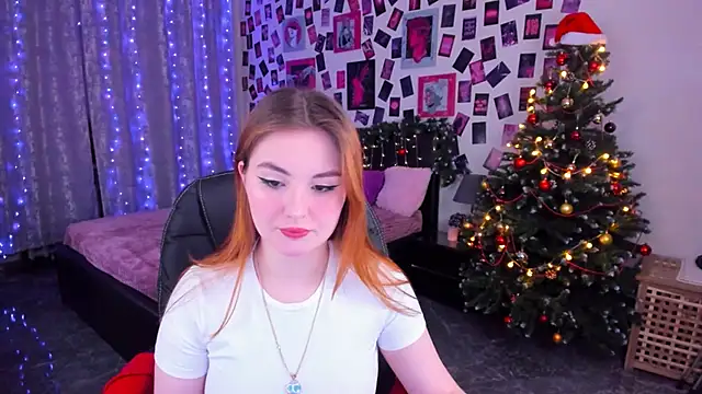 BellaTorne  online show from December 20, 2024, 12:49 pm