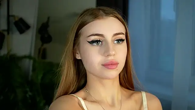 Sandy-the-Squirrel online show from December 5, 2024, 5:04 am