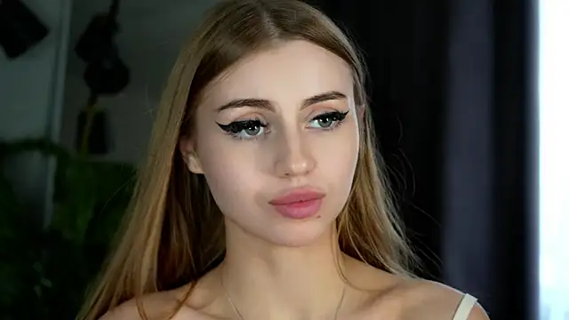 Sandy-the-Squirrel online show from December 5, 2024, 8:11 am