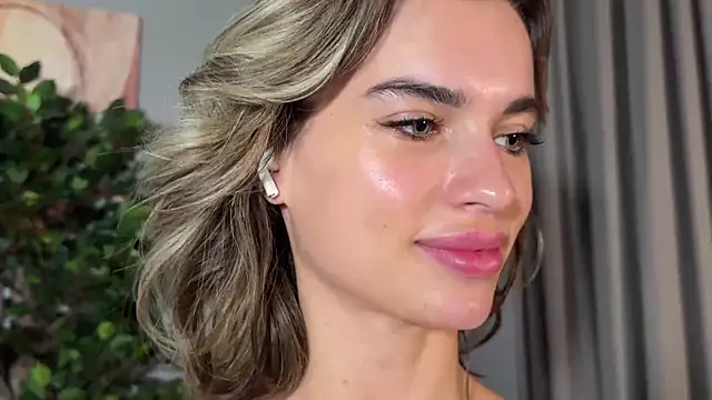 Snapshot of JodyBlow chatting on September 28, 2025, 8:52 am JodyBlow online show from September 28, 2025, 8:52 am