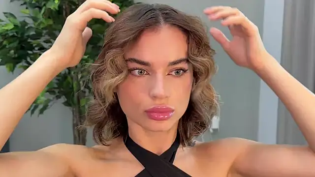 Snapshot of JodyBlow chatting on October 5, 2025, 6:23 am JodyBlow online show from October 5, 2025, 6:23 am