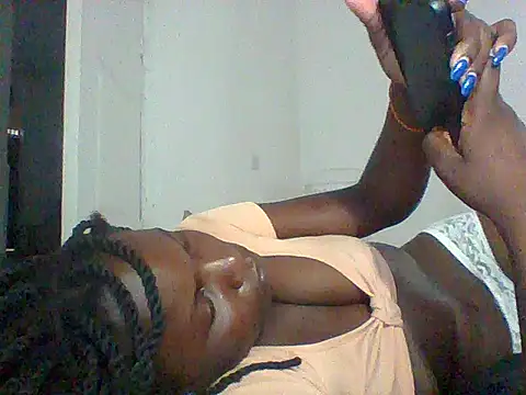 Snapshot of Fine_baby0001 chatting on June 11, 2026, 3:37 am Fine baby0001 online show from June 11, 2026, 3:37 am