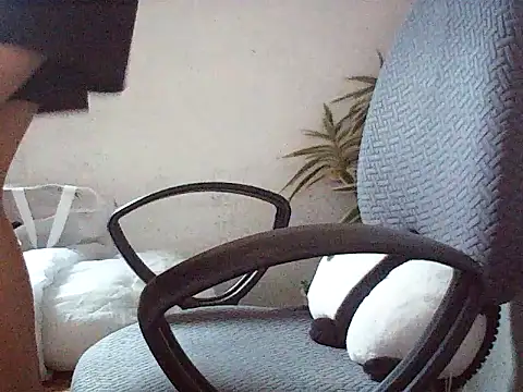 Haralushiaaax online show from March 21, 2026, 1:21 am