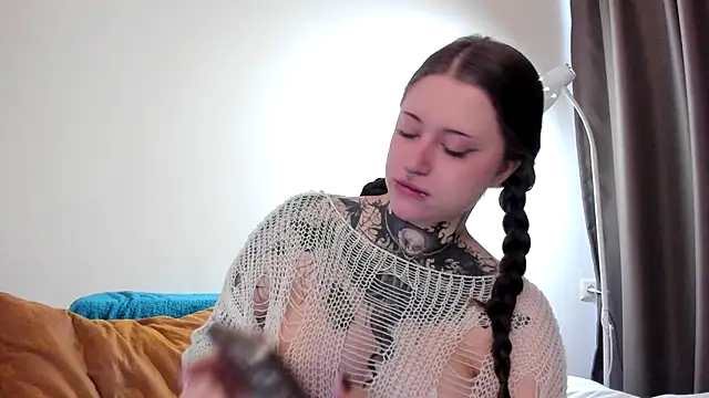 Snapshot of vergillhell chatting on October 7, 2025, 5:48 am vergillhell online show from October 7, 2025, 5:48 am