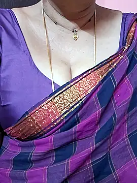 ananya956 online show from April 5, 2026, 10:51 pm