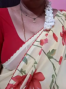 ananya956 online show from April 24, 2026, 5:04 pm