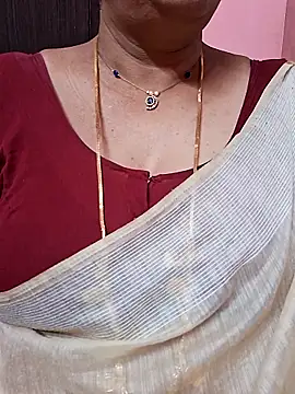 ananya956 online show from April 29, 2026, 9:57 am