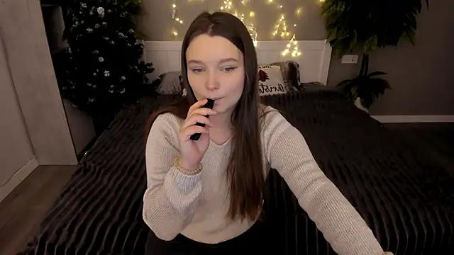 MagicPeachh  online show from January 6, 2026, 1:37 pm