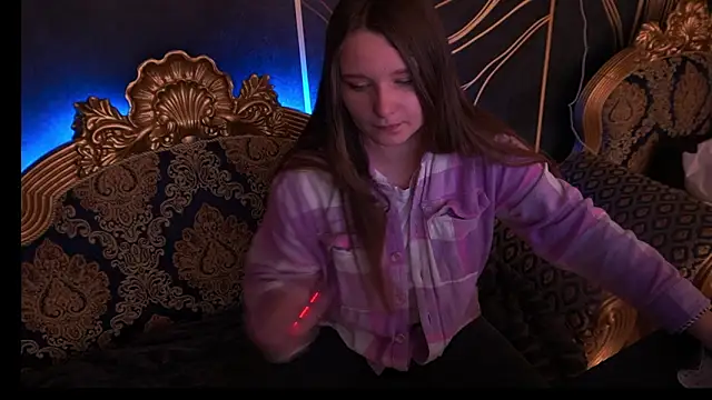 MagicPeachh  online show from February 2, 2026, 1:43 pm