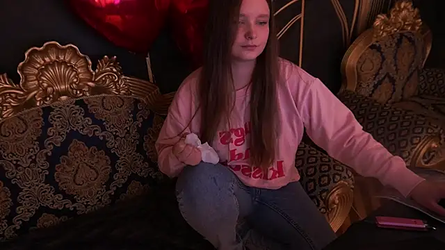 MagicPeachh  online show from February 9, 2026, 3:16 pm