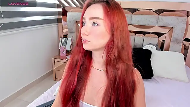 CamiiLovers online show from January 29, 2025, 5:45 pm