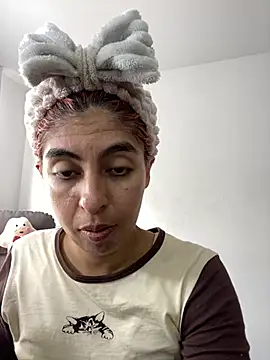 im anna  online show from January 22, 2025, 4:55 pm