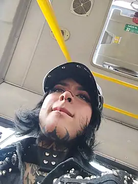 taaylor33 online show from March 6, 2026, 8:05 pm