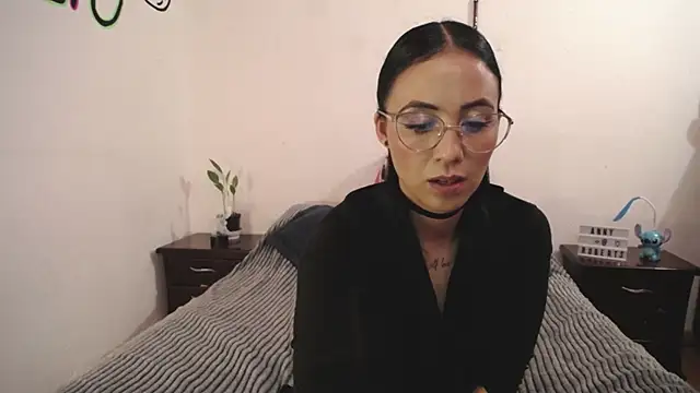 anny roberts online show from February 11, 2025, 11:33 pm