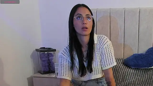 anny roberts online show from April 14, 2026, 11:00 pm