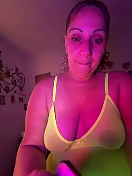 DeeLight124 online show from May 30, 2026, 6:21 am