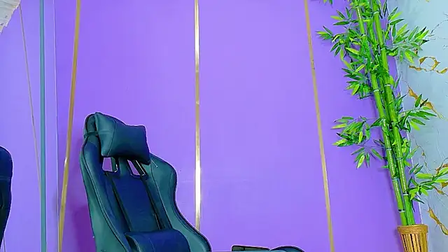 scarlet-jonesx online show from October 13, 2025, 7:41 am