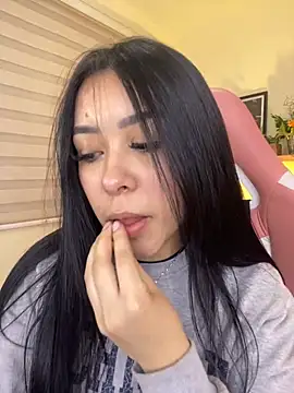 Starliee   online show from October 7, 2025, 12:52 am