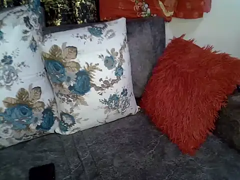 Hot-zeenah online show from January 5, 2025, 5:51 am