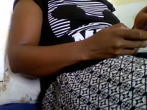 Hot-zeenah online show from October 11, 2025, 6:12 am