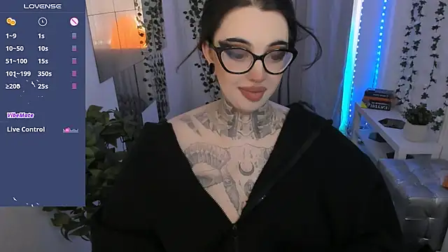 Snapshot of Dixi_Pixi_ chatting on June 7, 2026, 5:44 am Dixi Pixi online show from June 7, 2026, 5:44 am