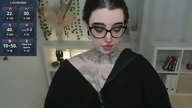 Snapshot of Dixi_Pixi_ chatting on July 17, 2026, 5:47 am Dixi Pixi online show from July 17, 2026, 5:47 am
