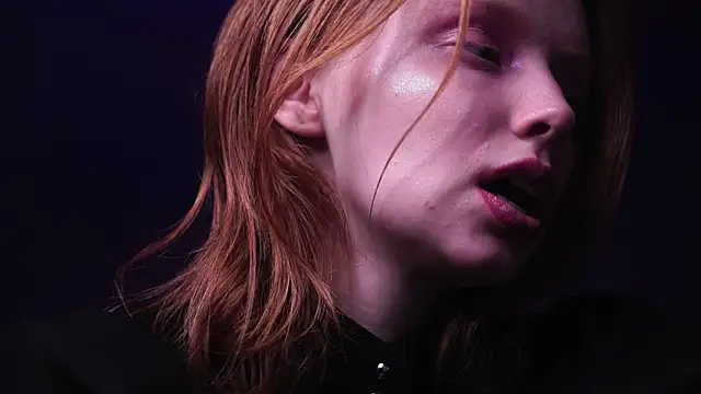 ginger hugs online show from December 22, 2024, 4:17 am
