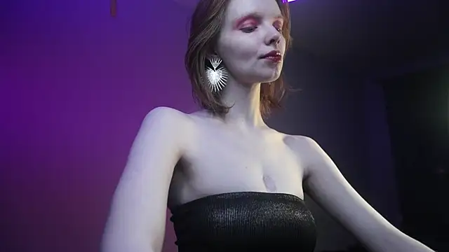 ginger hugs online show from November 20, 2025, 10:09 pm