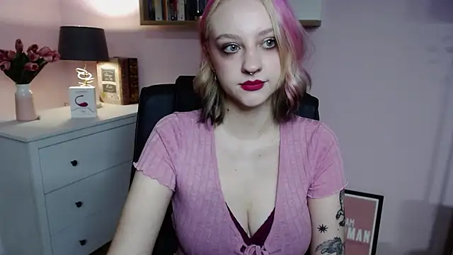 MadelineLust online show from December 14, 2024, 7:40 am