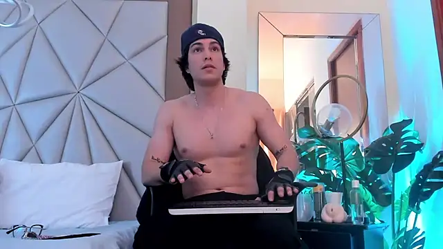 Karimferrer online show from January 4, 2025, 7:34 am