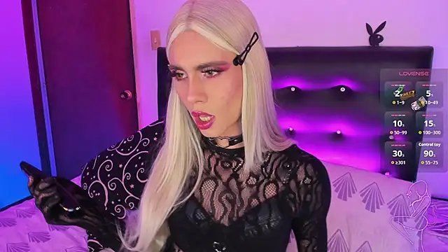 Snapshot of AngelsJones21 chatting on November 7, 2025, 5:24 pm AngelsJones21 online show from November 7, 2025, 5:24 pm