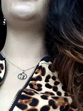 LisbethMoore  online show from April 14, 2026, 4:35 pm