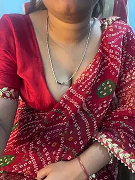 Spicy sari girl online show from June 30, 2026, 3:40 am