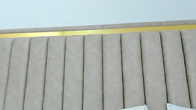 FreyaMoller online show from February 27, 2026, 7:03 pm