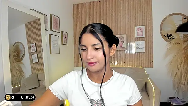 Snapshot of Kimm_khalifa chatting on January 23, 2025, 11:05 pm Kimm khalifa online show from January 23, 2025, 11:05 pm