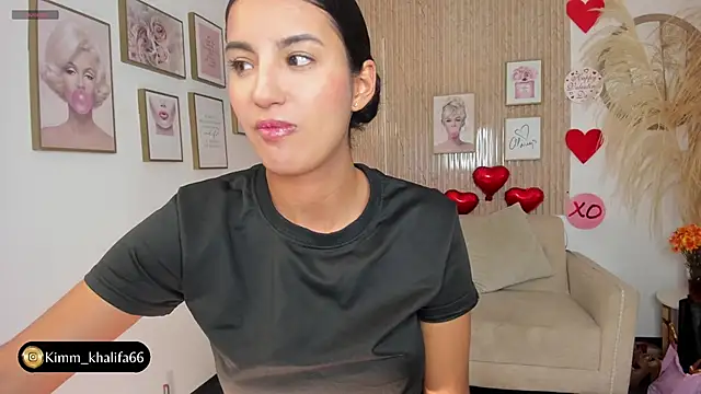 Snapshot of Kimm_khalifa chatting on February 25, 2025, 9:46 pm Kimm khalifa online show from February 25, 2025, 9:46 pm