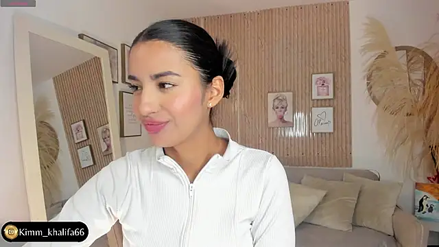 Snapshot of Kimm_khalifa chatting on March 10, 2025, 9:40 pm Kimm khalifa online show from March 10, 2025, 9:40 pm