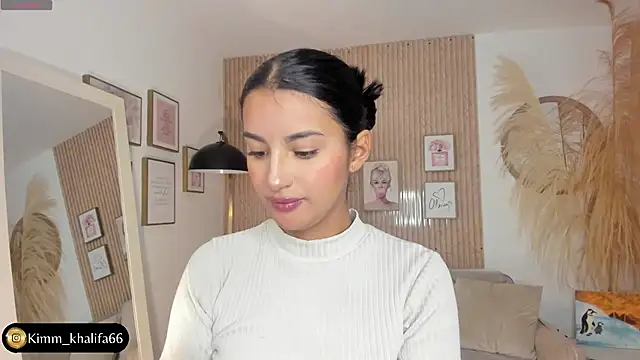 Snapshot of Kimm_khalifa chatting on March 11, 2025, 10:09 pm Kimm khalifa online show from March 11, 2025, 10:09 pm