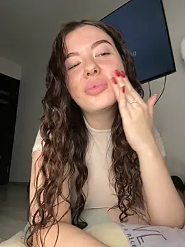 Kimi Ass online show from October 15, 2025, 10:59 am