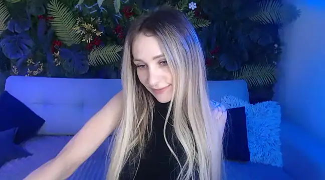 Horny Blond online show from December 25, 2024, 9:02 am