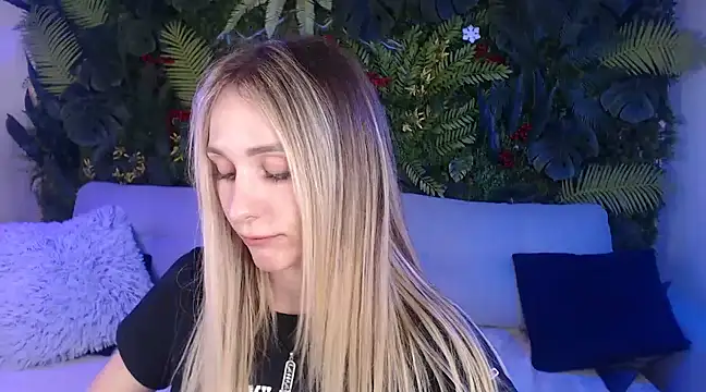 Horny Blond online show from March 1, 2025, 9:18 am