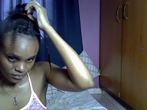 Queen petite  online show from November 29, 2025, 4:48 am