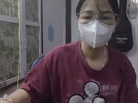 Snapshot of MaiHuong77 chatting on November 5, 2025, 12:21 am MaiHuong77 online show from November 5, 2025, 12:21 am