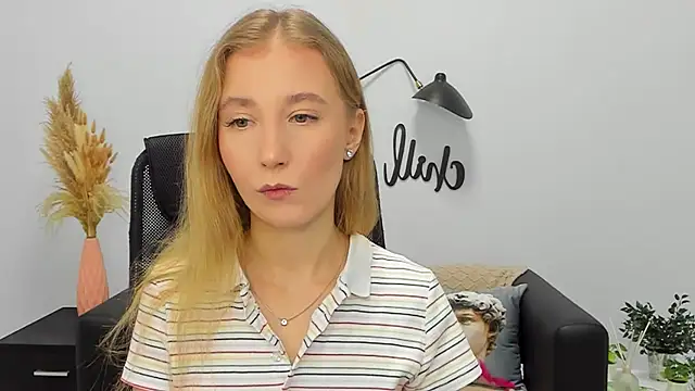 LolaWilsons online show from January 11, 2025, 8:22 am