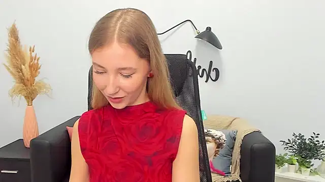 LolaWilsons online show from February 24, 2025, 12:26 pm