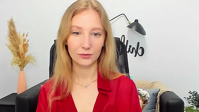 LolaWilsons online show from March 20, 2025, 6:08 am