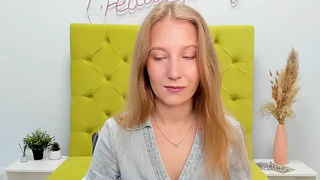 LolaWilsons online show from May 16, 2026, 7:27 am
