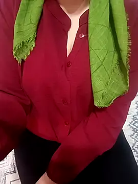 Snapshot of _Sahra_ chatting on February 27, 2025, 7:37 pm Sahra online show from February 27, 2025, 7:37 pm