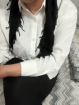 Snapshot of _Sahra_ chatting on November 8, 2025, 5:12 pm Sahra online show from November 8, 2025, 5:12 pm